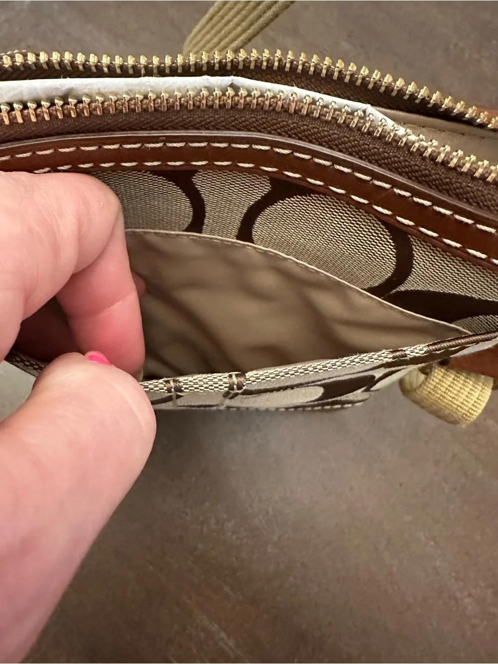Coach Signature Swingpack Crossbody Bag